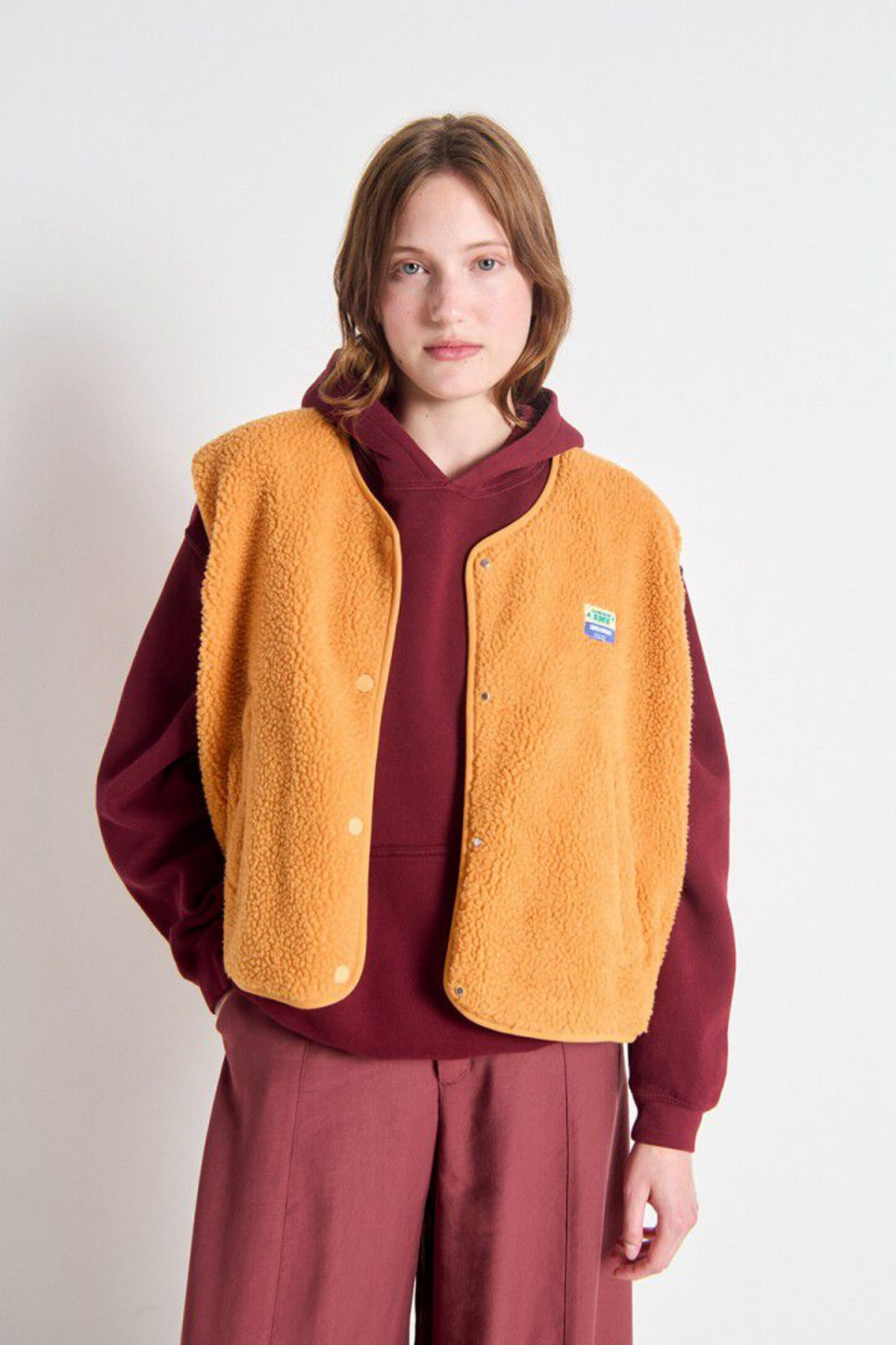 HOKTOWN SLEEVELEES JACKET - NECTARINE
