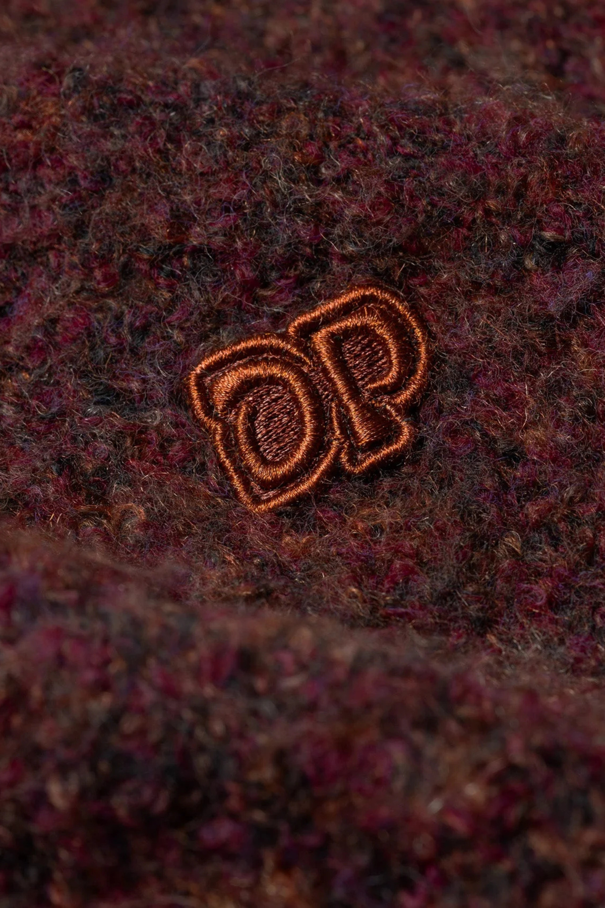 TEXTURED V NECK KNIT SWEATER - BURGUNDY