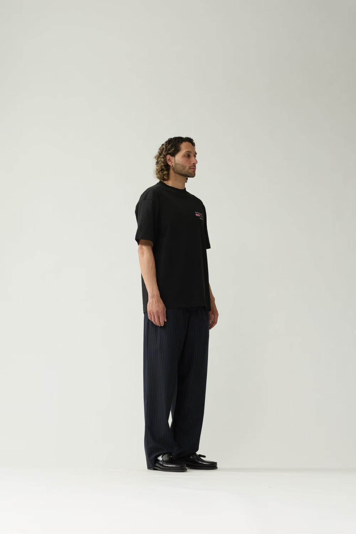 LILIES T-SHIRT - BLACK