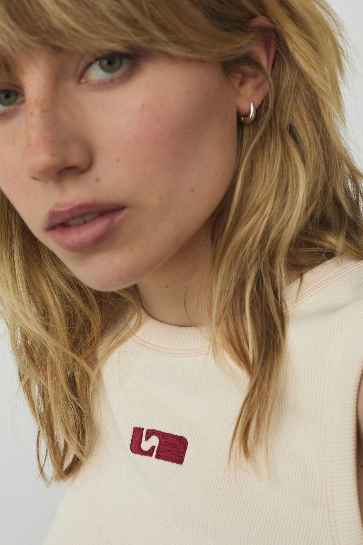 TANKTOP MET GEBORDUURD LOGO - ECRU