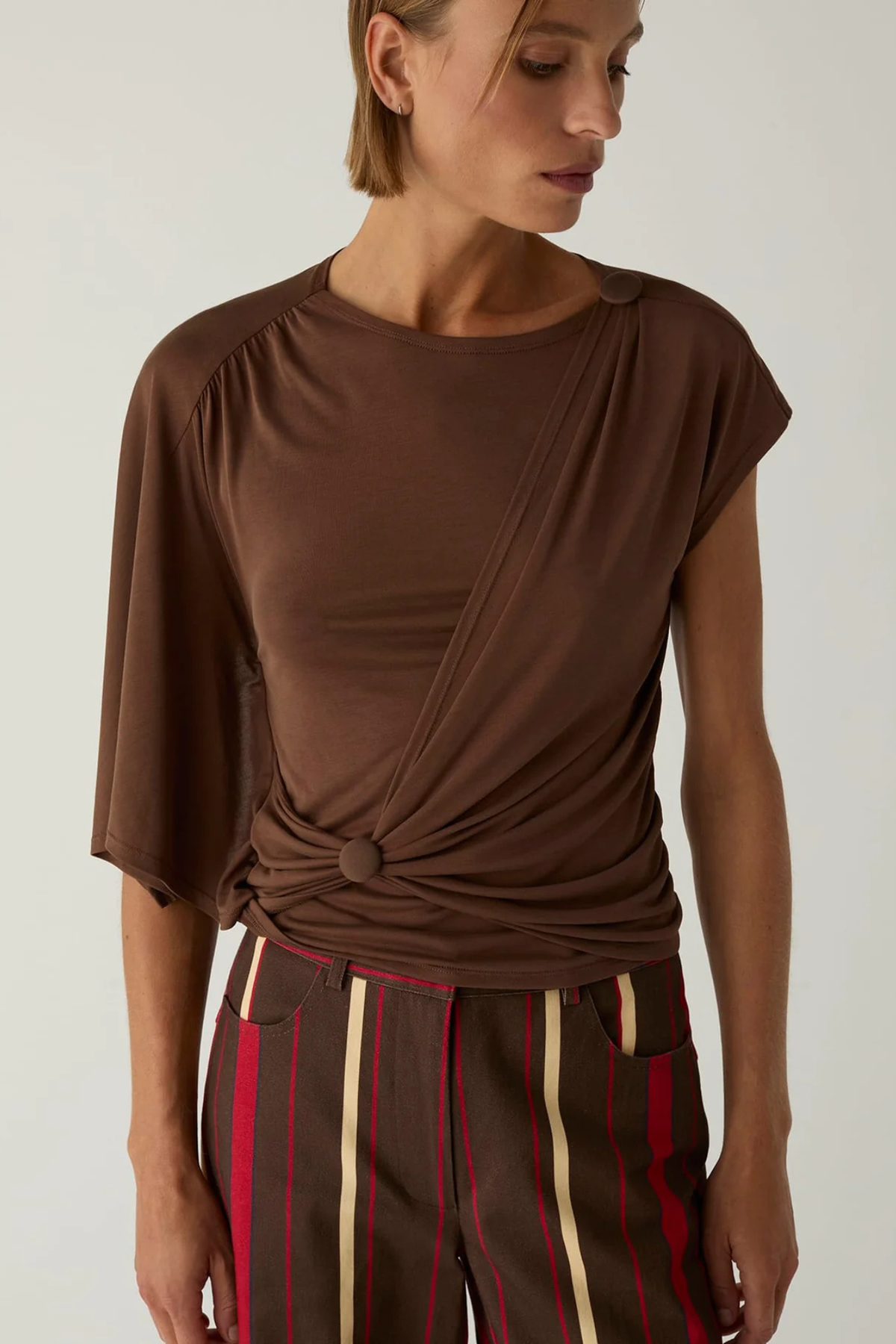 ALF ASYMMETRIC DRAPPED TOP - BROWN