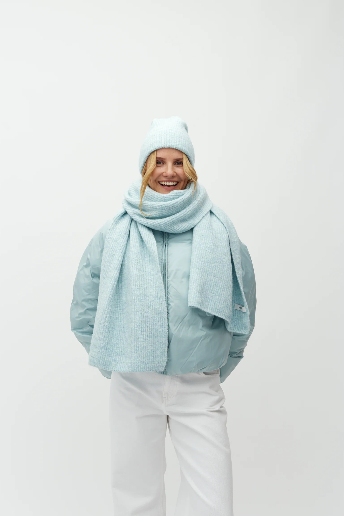 SANELA HEVELYN SCARF - AIR BLUE