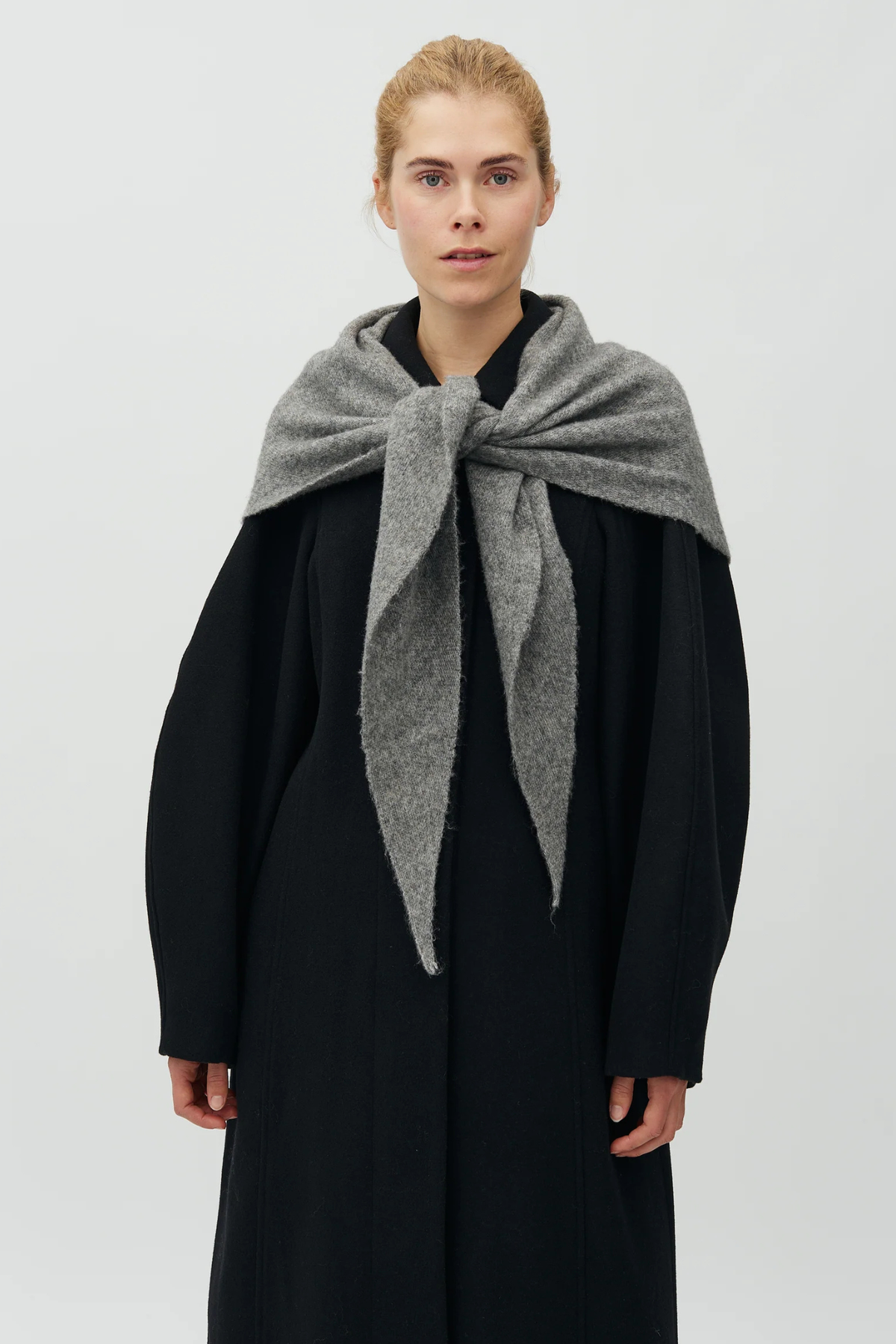 SEVYN SCARF - MEDIUM GREY