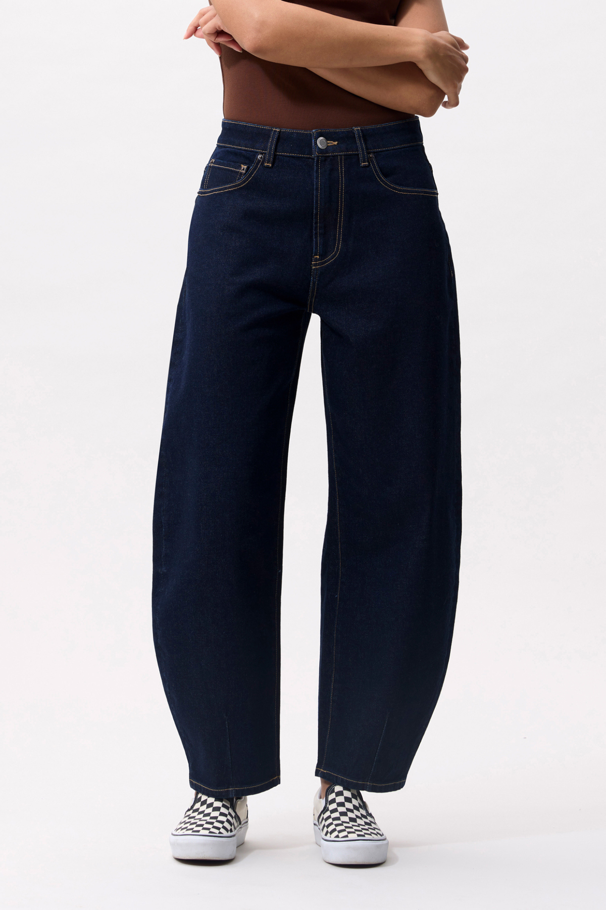 CROPPED BARREL FIT JEANS - DONKERBLAUW