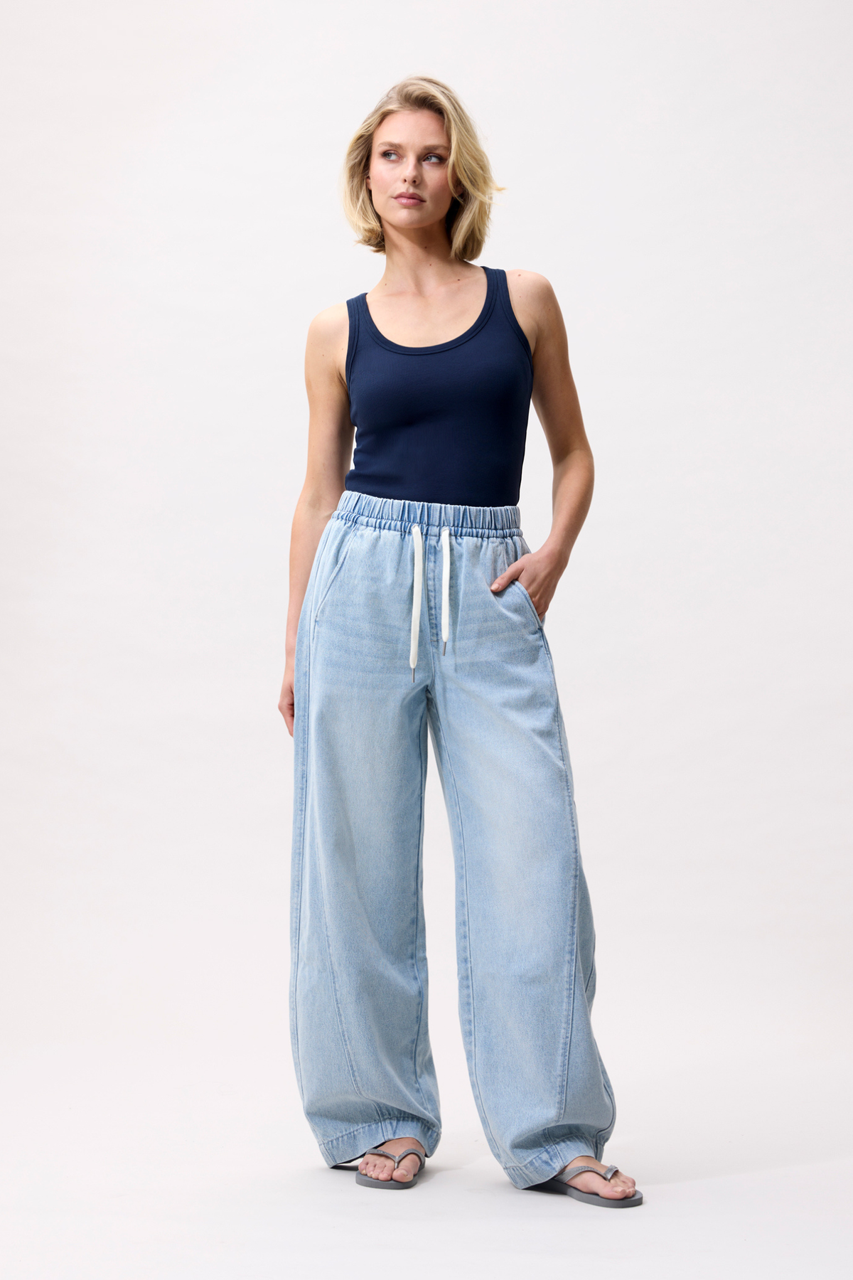 JOGGER BARREL FIT - BLEU CLAIR