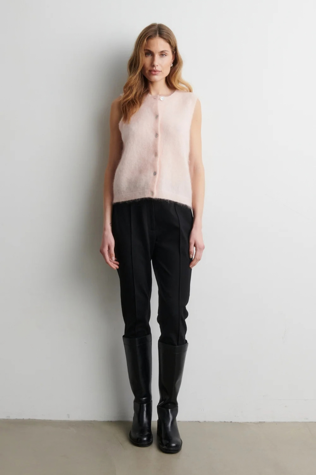 GILET BOUTONNÉ EN MAILLE BROOK - ROSE PÂLE