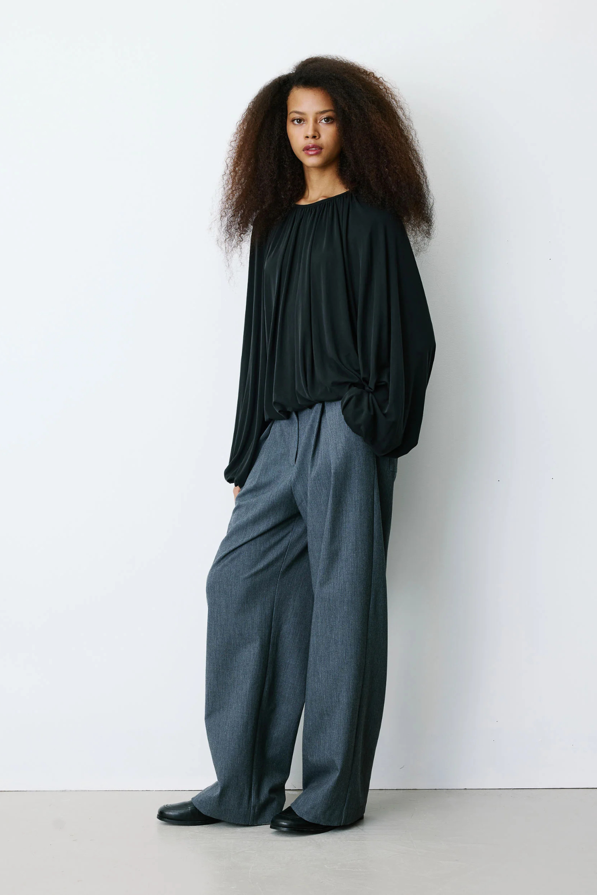 BARBARA BLOUSE - ZWART