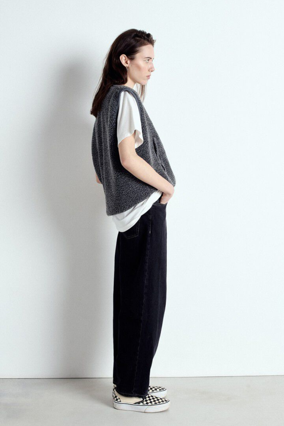 HOKTOWN SLEEVELEES JACKET - CHARCOAL MELANGE