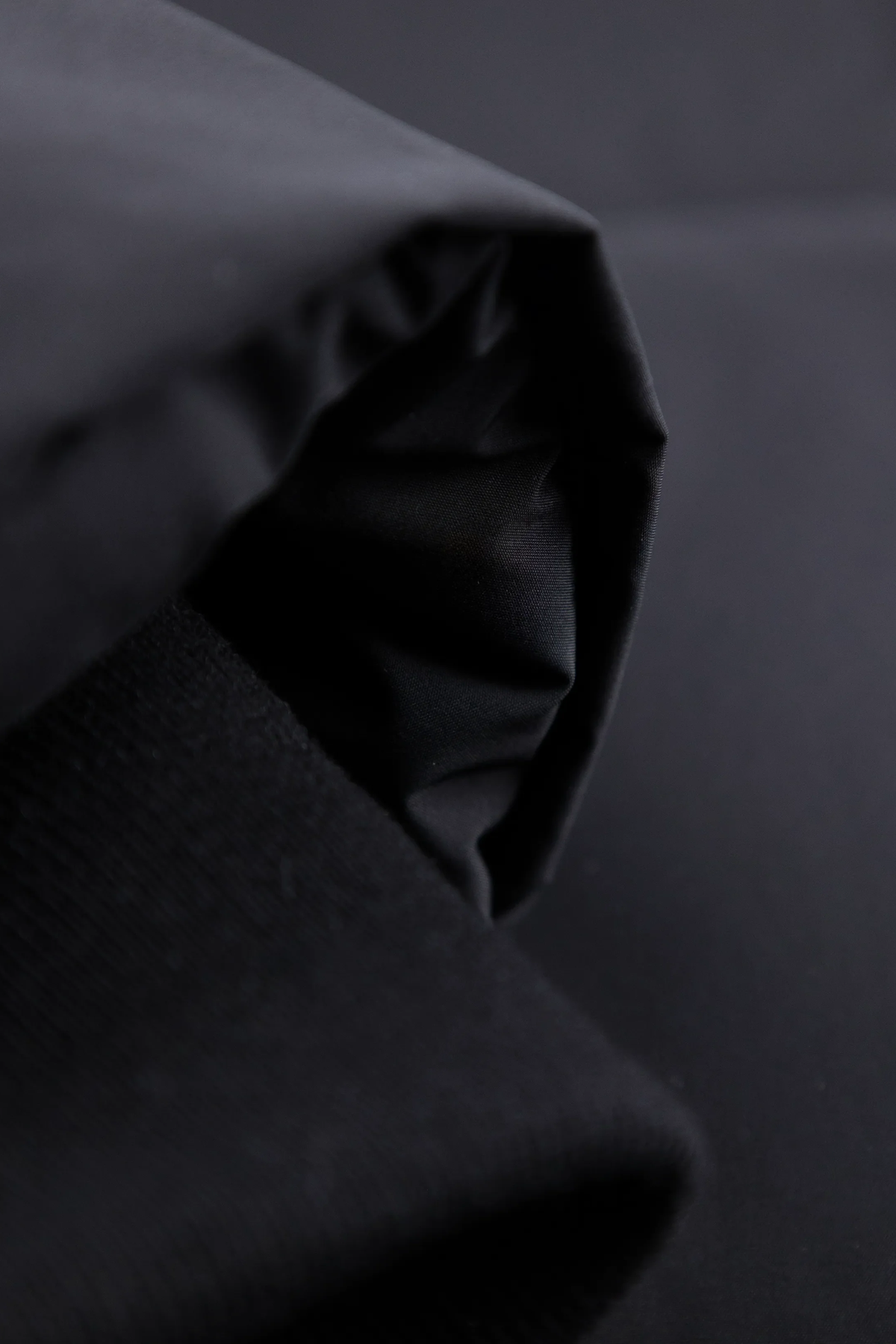 PUFFER JACKET - BLACK