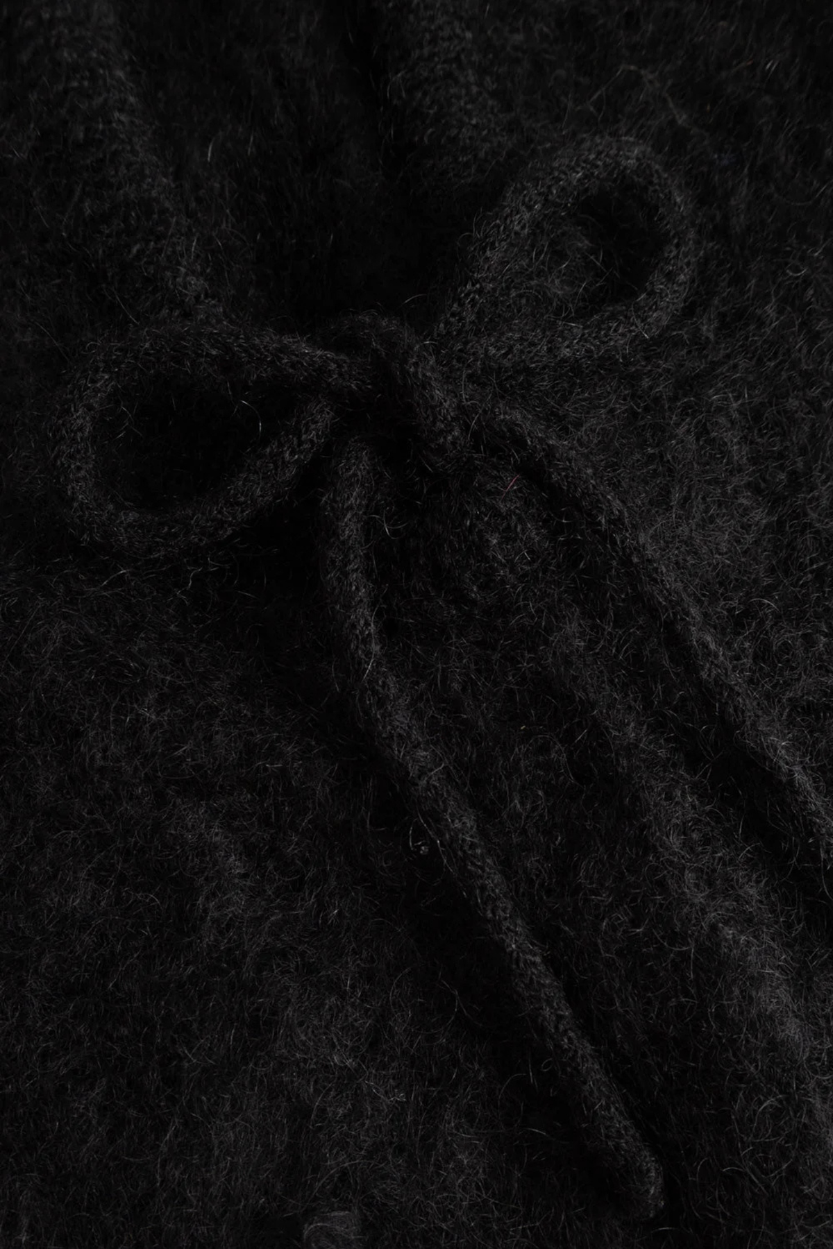 BONNET CAGOULE EN MAILLE MERLE - NOIR