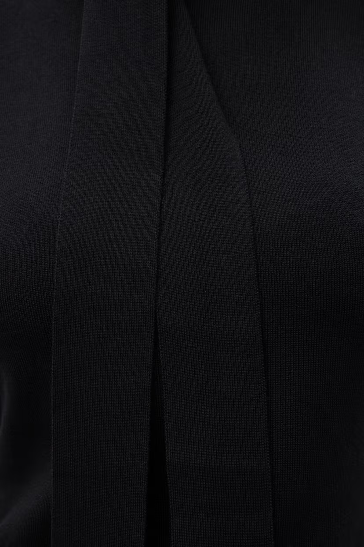 NELLA SS KNIT - BLACK