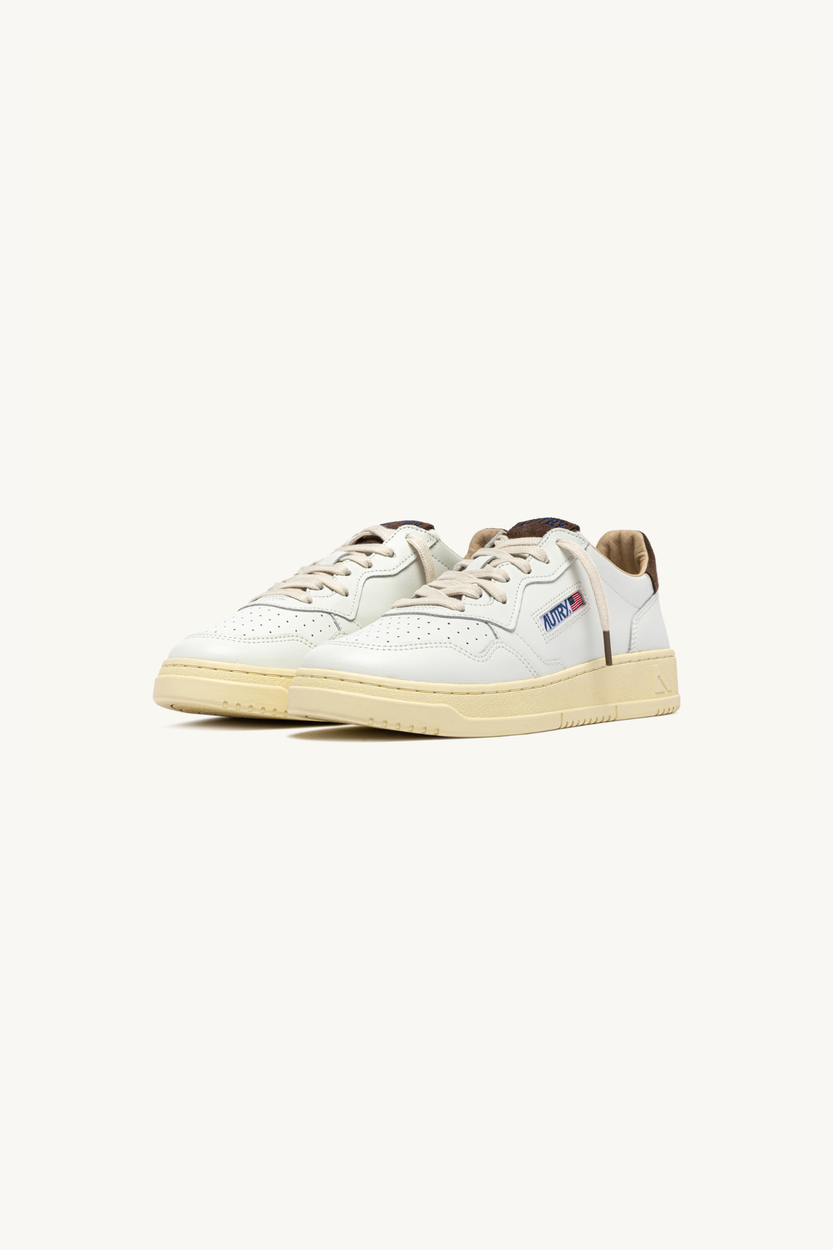 AULM-HJ03 - MEDALIST LOW MEN SNEAKERS - LEA/SUECOLLEG WHT/CHOCOCHIP