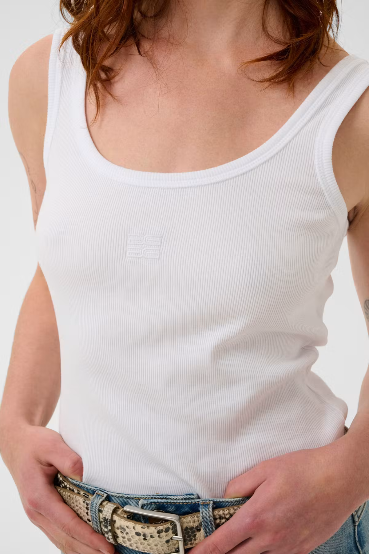 DREW LOGO 2.0 TOP - HELDER WIT