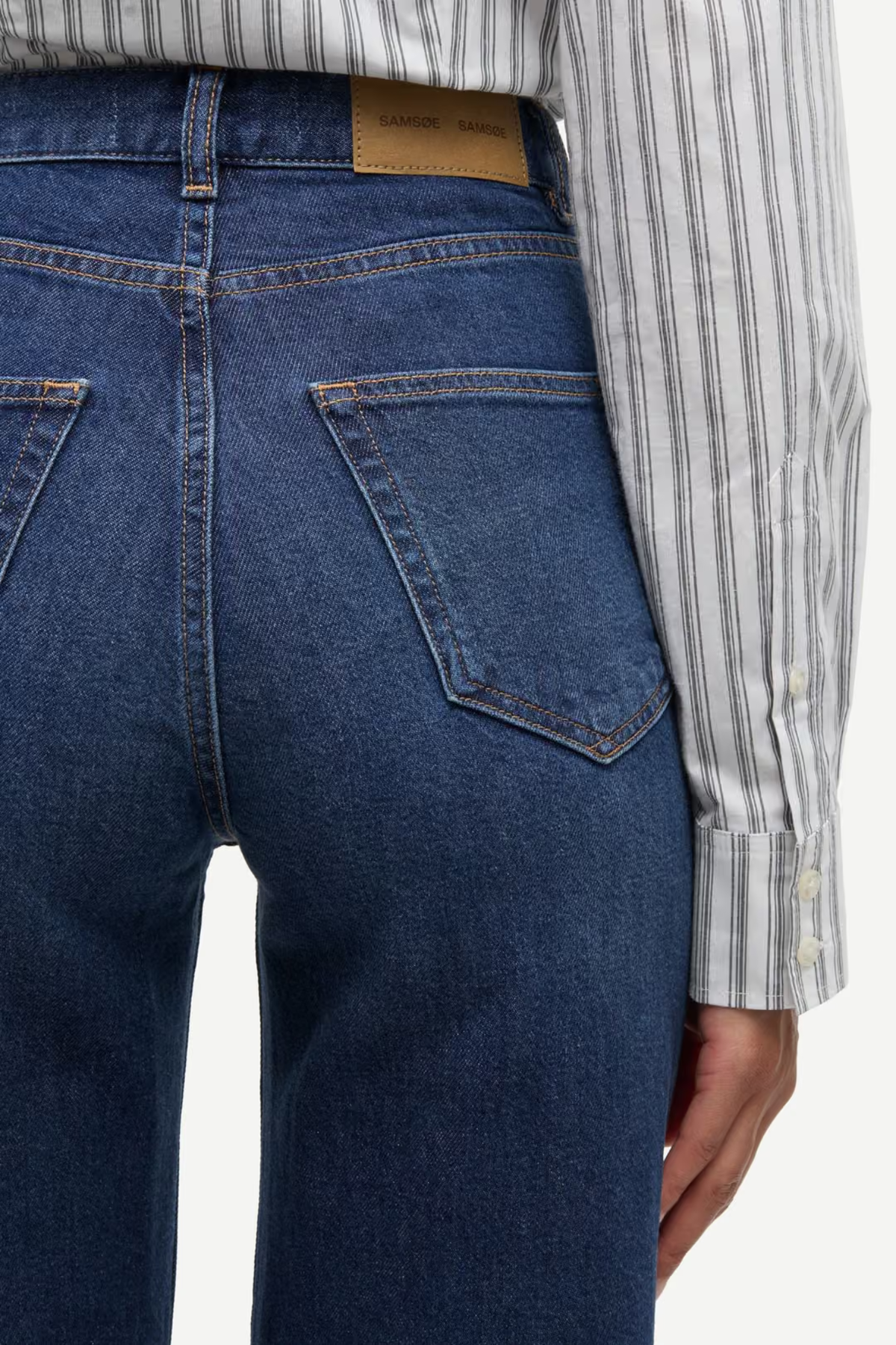 REBECCA TUCK JEANS  - PARIS BLUE COMFORT