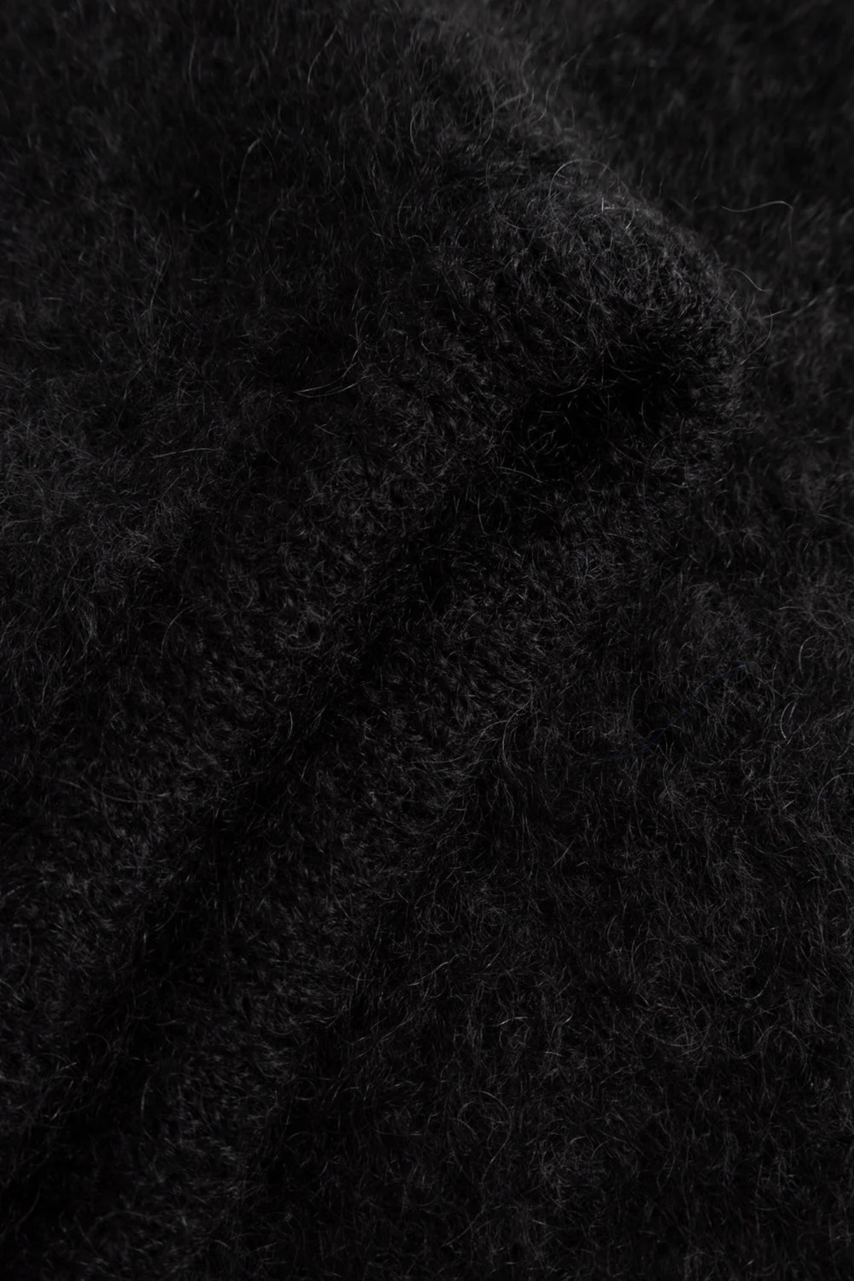 BONNET CAGOULE EN MAILLE MERLE - NOIR