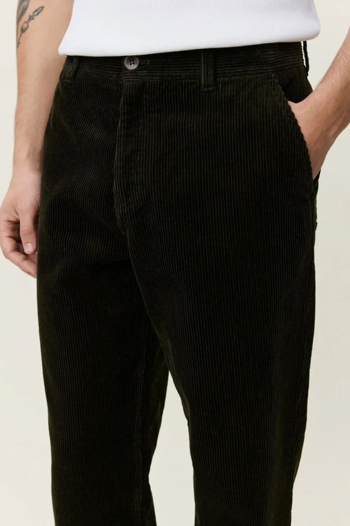 CORDUROY TAPERED PANTS - ROSIN GREEN